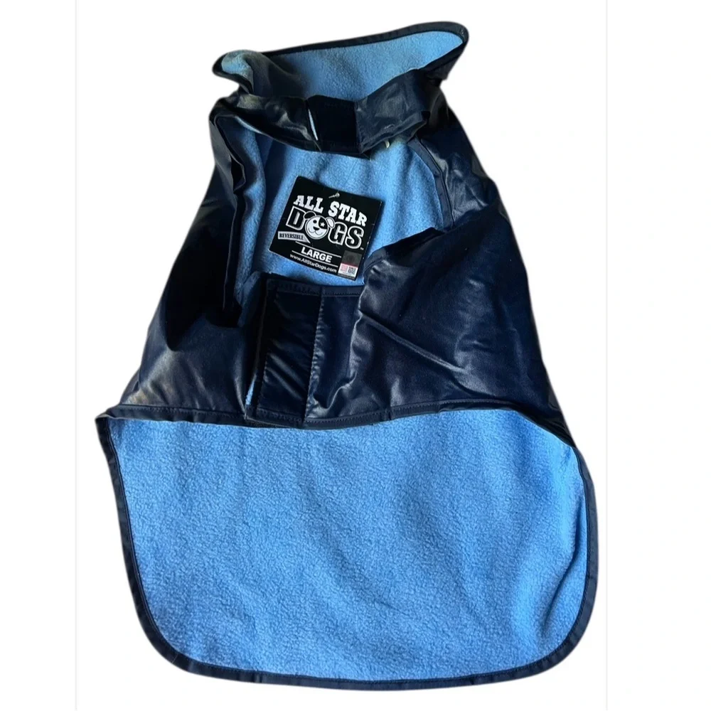 NWT North Carolina Tarheels Reversible Dog Jacket L